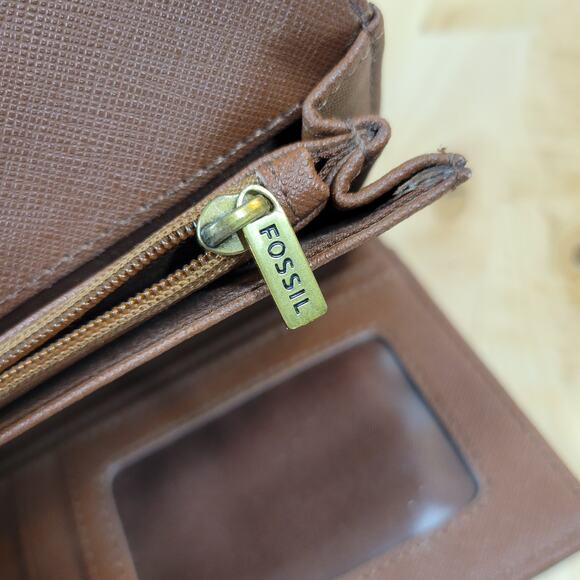 Fossil Leather Checkbook Wallet Womens 7" Brown Trifold Cash Card ID Slots - Picture 8 of 12